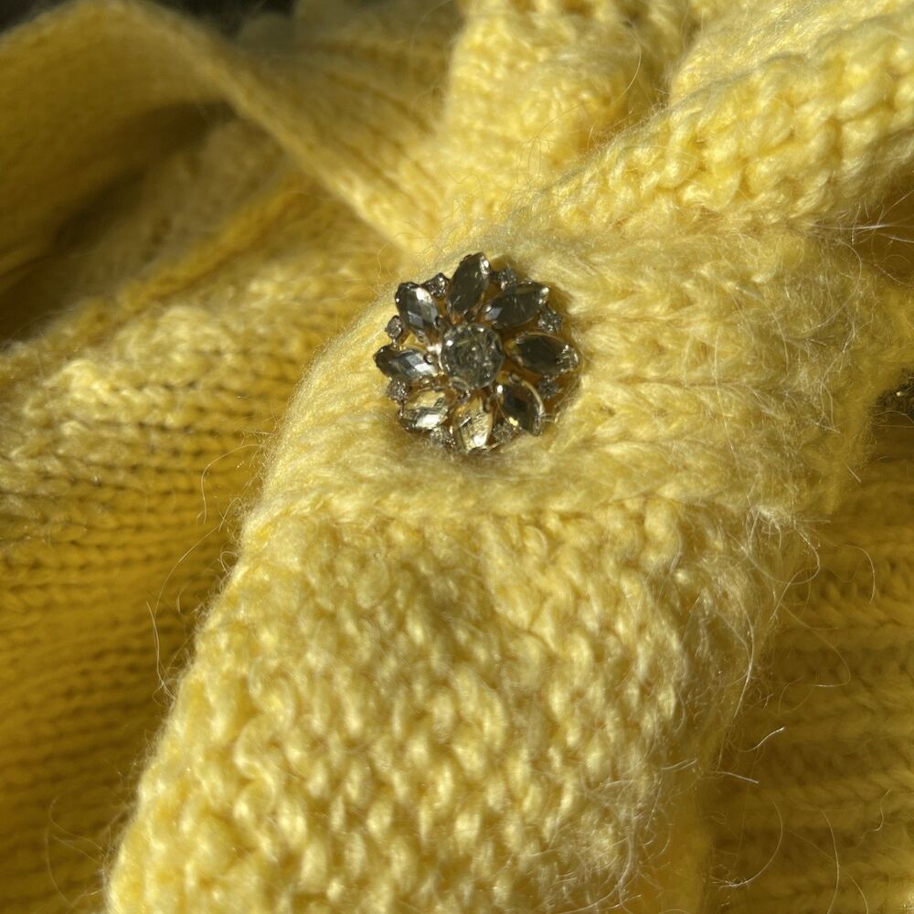 Dilvin Knit Bobble Yellow Cable Knit Jewel Buttons Scalloped Hem Cardigan M - Picture 9 of 15